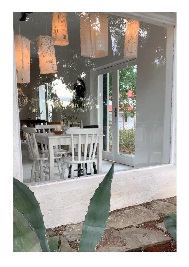The Richmond Cafe And Rooms Екстериор снимка